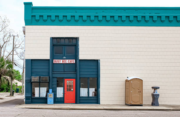 Best Porta potty cleaning services  in Lindenhurst, IL